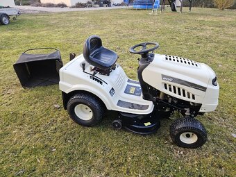 Zahradní traktor MTD DL 92T - 9