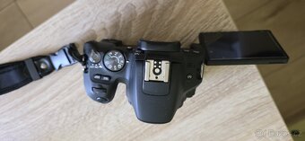 CANON EOS 200D - 9