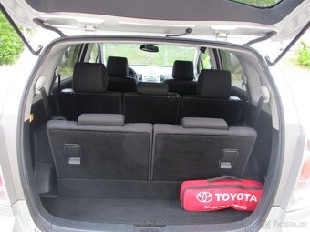 TOYOTA COROLLA VERSO -1.8 VVT-i ,7 míst, automat - 9