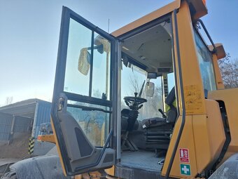 VOLVO L 90 H 4X4 - 9