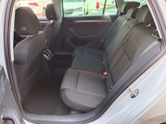 Škoda Superb 3 Combi 2.0TDI 110kW DSG 61tkm Virtual Matrix - 9