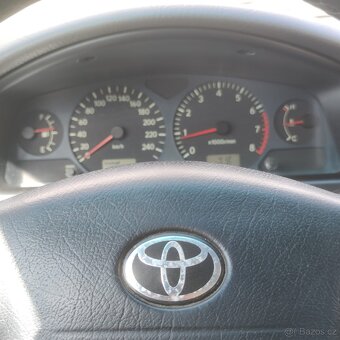 prodám TOYOTA AVENSIS kombi, benzín, 1.6, 81 kW - 9