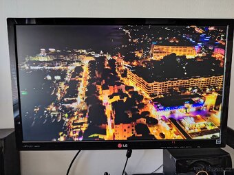P: IPS LCD monitor LG 24MP55 - 9