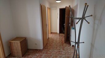 Pronájem bytu 2+kk Praha 4 Modřany - 9