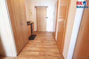 Pronájem 2kk 56m2, P9 Vysočany, ul. Paříkova, balkon, komora - 9