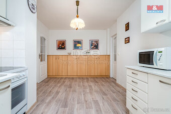 Prodej bytu 3+1, 67 m², Milovice, ul. Spojovací - 9