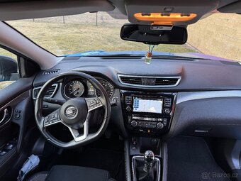 Nissan Qashqai 1,6 benzin 120kW. Rok2018 - 9