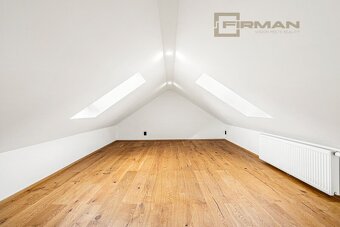 Prodej nadstandardního atypického bytu 3kk + podkrovní míst - 9