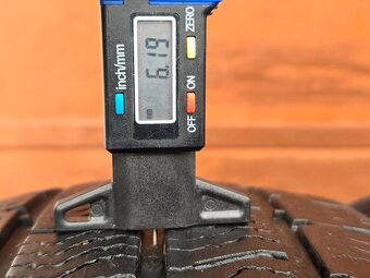 Zimní Barum 195/60/16C - 9