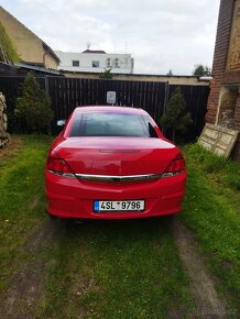Prodám Opel Astra H 1.9tdci 110kw Cabrio top stav - 9