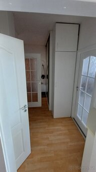 Interiérové bílé dveře – 3 ks - 9