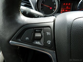 Opel Mokka 1.6 85 kW, 114 000 km, servisní kniha, 1. maj - 9