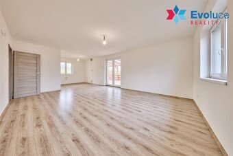 Prodej novostavby rodinného domu 4+kk se zárukou - 9