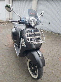 Vespa GTS 300 SS německý model, rok 82013, TÜV nová, 2759 km - 9