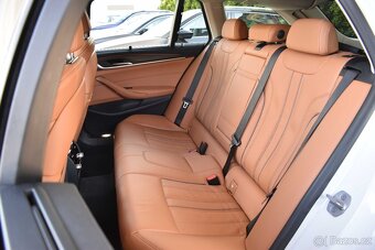 BMW 530d xDrive LUXURY TAŽNÉ PANORAMA DPH ČR 1.MAJITEL - 9