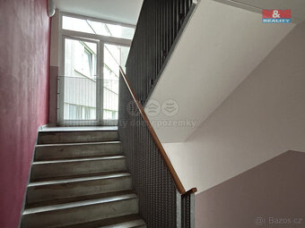 Pronájem bytu 1+kk, 42 m², Praha, ul. Chotěšovská - 9