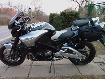 Prodám motocykl Suzuki GSX 1300 B-King - 9