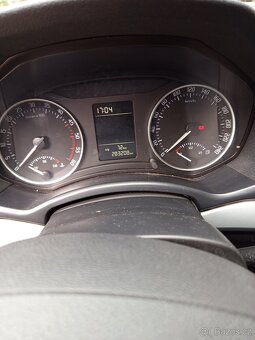 Škoda Octavia 1.9 TDI 77 kW,serviska, najeto 283tis km - 9