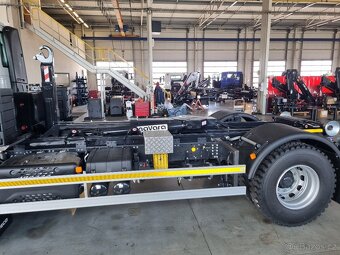 NOVÉ IVECO 180E28 EUROCARGO NOSIČ KONTEJNERU 10T - 9