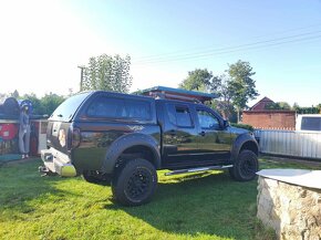 NISSAN NAVARA DOUBLE-CAB - 9