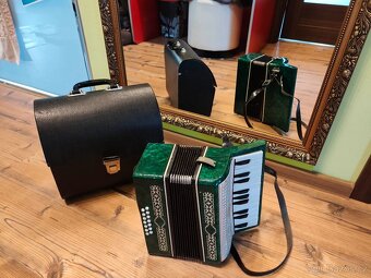 Retro akordeon dětská harmoníka s pouzdrem - 9