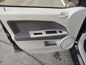Dodge CALIBER automat 2.0 benzín 2006 - 9