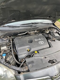 Toyota Avensis 2.0 D4D - 9