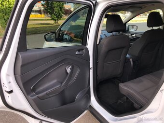 Ford Kuga 1.5 110 kw Bnzin, Titanium, hrezká, plný servis - 9
