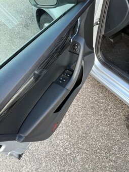 Škoda Octavia Combi III Style 2,0TDi 110kW DSG - 9