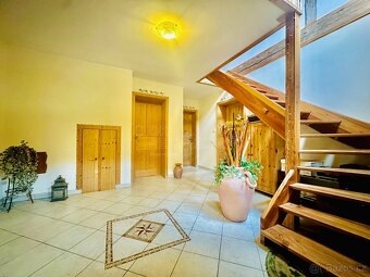 Prodej chalupy 252 m2, pozemek 1418 m2 - 9