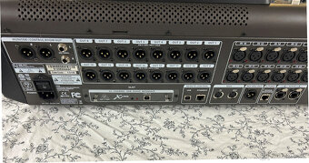 Behringer X32 32kanálový digitální mixážní pult - 9