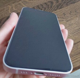 iPhone 16E bílý, 128 GB - 9