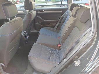 VW Passat B8 GTE 1.4TSI 160kW DSG Full LED ACC ERGO kamera - 9