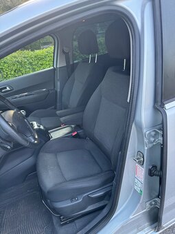 Peugeot 5008 1.6HDI 80kw 7 míst - 9