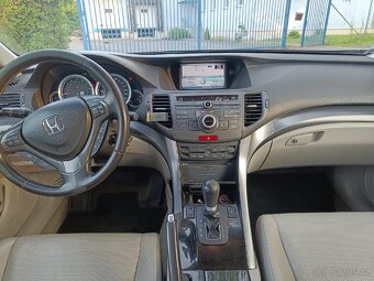 Honda Accord 2.4 executive r.v 2015 - 9