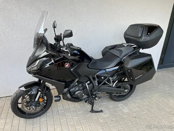 Honda NT1100 - 9