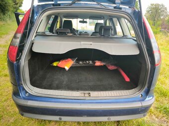 Ford Focus combi 2007 1,6 android radio, pravidelny servis - 9