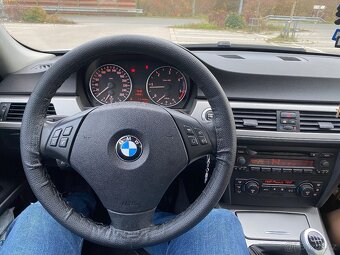 BMW E90 318d - 9