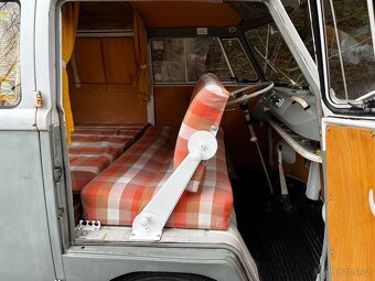 VW T1 - 9
