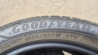 Zimní pneu 205/55/19 Good Year - 9