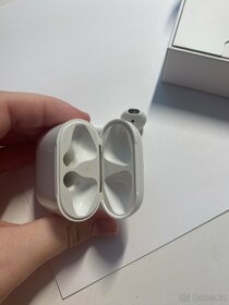 apple airpods 1 - 9