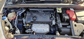 Peugeot 308 1.6i - 9