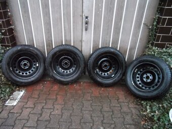 Komplet Zimní Sada Poklice Bridgestone 215/65/17 ET 38 5x112 - 9