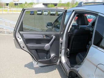 Honda CR-V 2.2 i-CDTi 4x4 ČR 1.maj - 9
