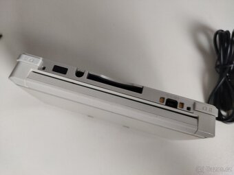 Nintendo 3DS Ice White + homebrew hack a 64GB karta - 9