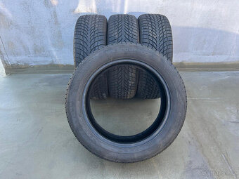 205/55R17 WR SNOWPROOF P 95V XL zimní pneu 8mm - 9