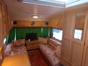 OBYTNÝ PŘÍVĚS BAILEY PAGEANT - 9