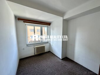 Prodej bytu 3+1, Králův Dvůr, ev.č. 100900 - 9