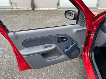 Renault Clio 1.2 16v TechRoad - 9
