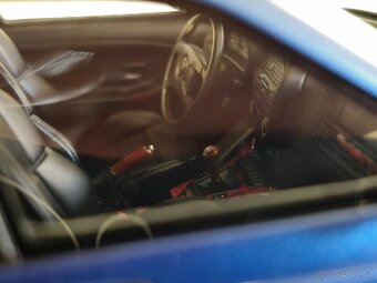 BMW E36 M3 Sedan 1:18 Ottomobile - 9